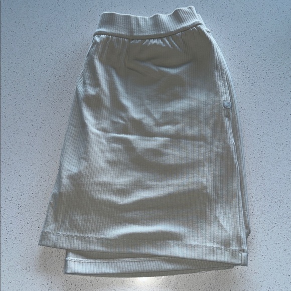 Ribbed High Rise Pocket A Line Skirt 14'' - Picture 8 of 9